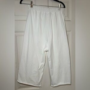Errant Women's White Wide Leg Front Pockets High Waist Pull On Pants Size Small.